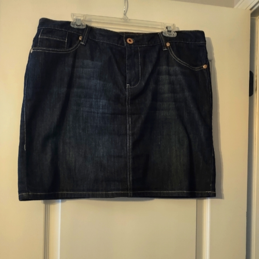 New York & Company mini skirt